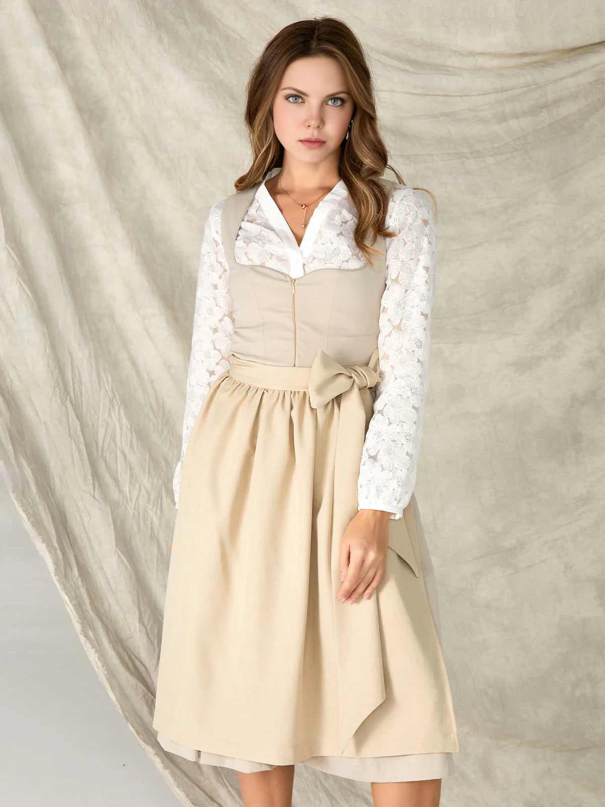 Single -Color DirndL - nadčasová klasika se stylem