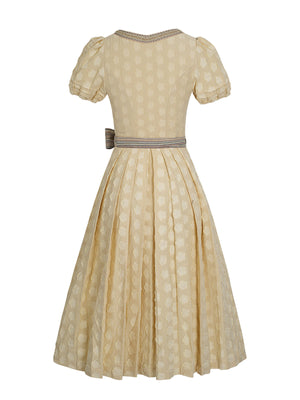 De Dirndl - het iconische kostuum van het Oktoberfest