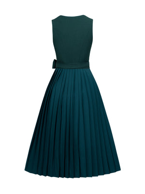 Green Dirndl Splendor: God, Cocero en authentieke Oostenrijkse Dirndls in focus