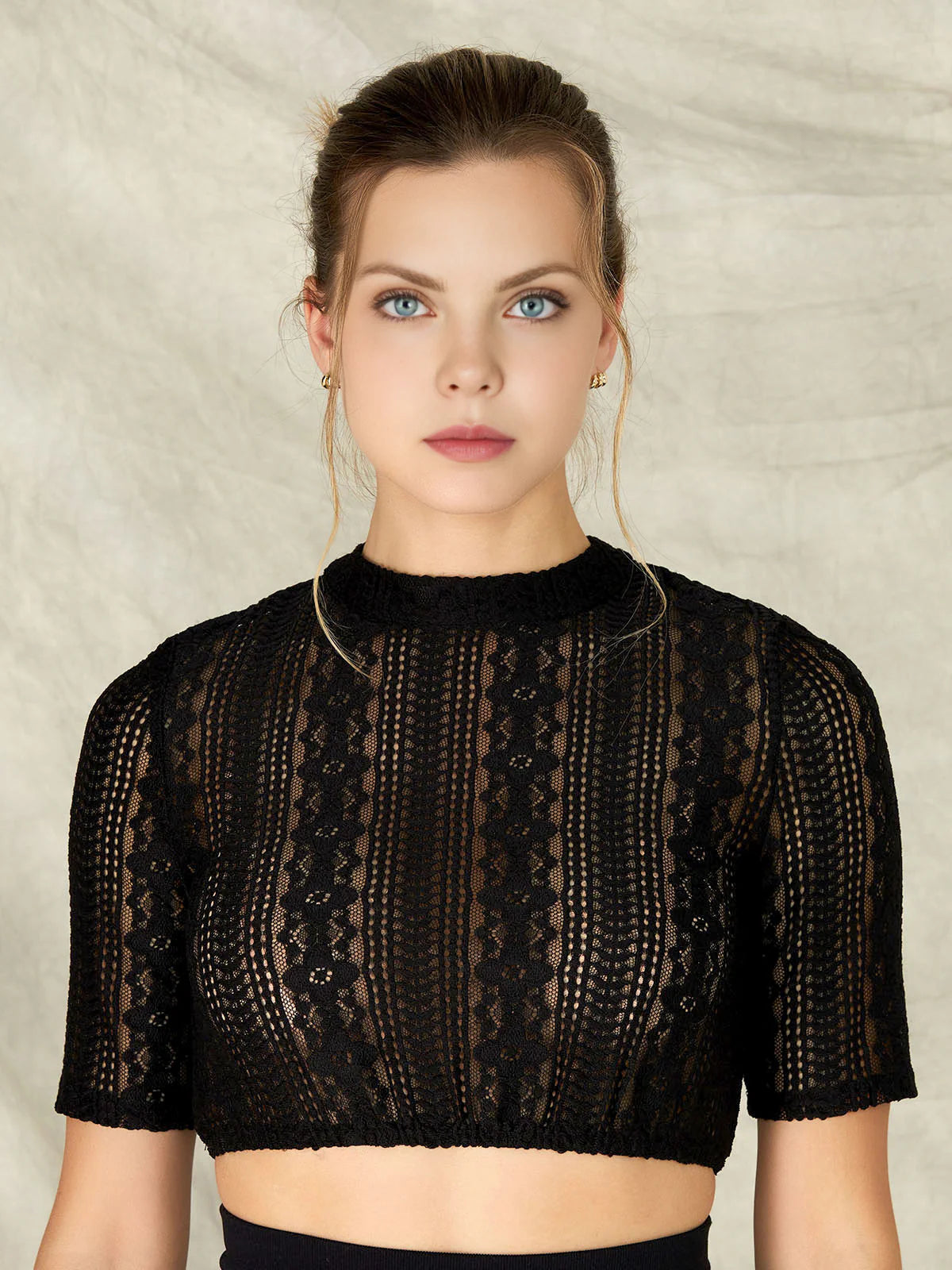 Elegantní Black Dirndl Blůza s vysokým výstřihem: nutností pro každého milence dirndl