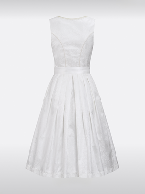 The Renaissance of the Dirndl blouse: modern interpretations of traditional costume for 2025