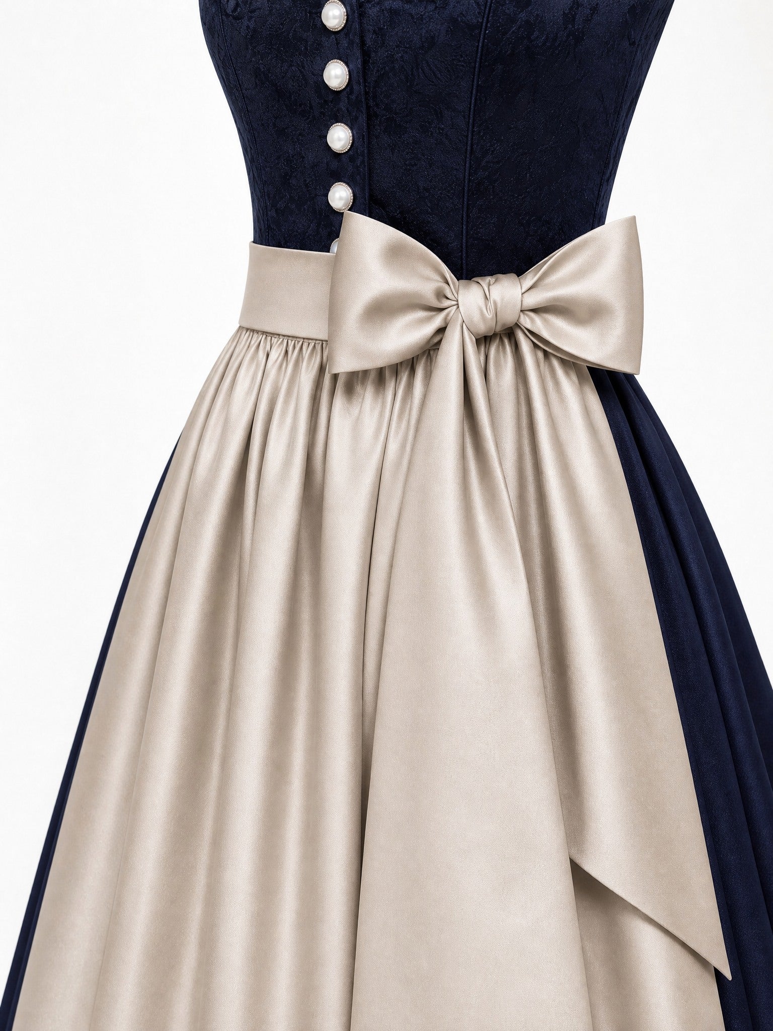 Dirndl Lara in Mitternachtsblau mit Champagner Schürze - Detailansicht Taille und Schleife