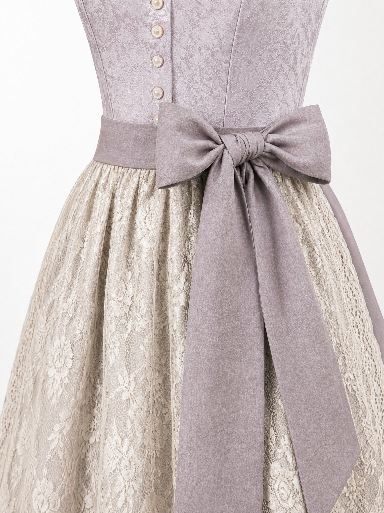 Dirndl Valerie in Alt-Lavendel mit Elfenbein Schürze - Detailansicht Taille und Schleife