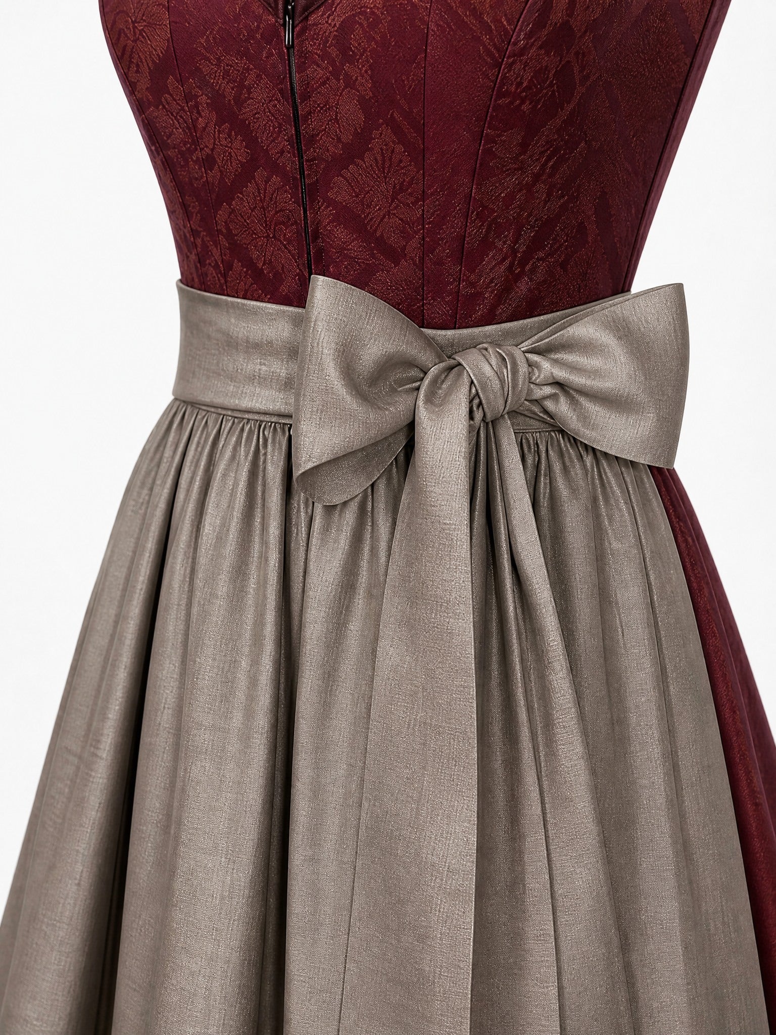 Dirndl Klara in Weinrot mit Taupe Schürze - Detailansicht Taille und Schleife