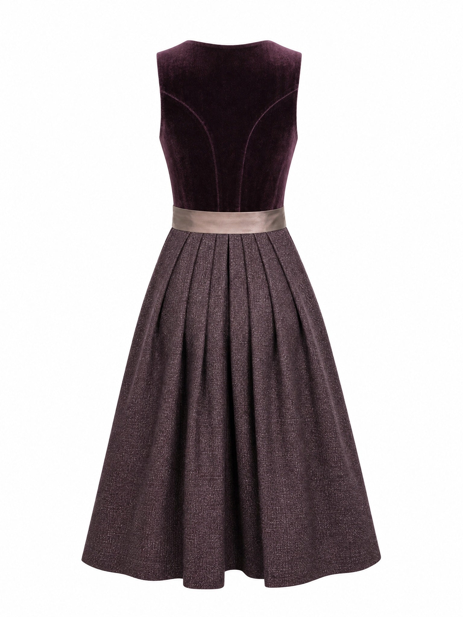 Dirndl Nora in Brombeere mit Taupe Schürze - Rückansicht